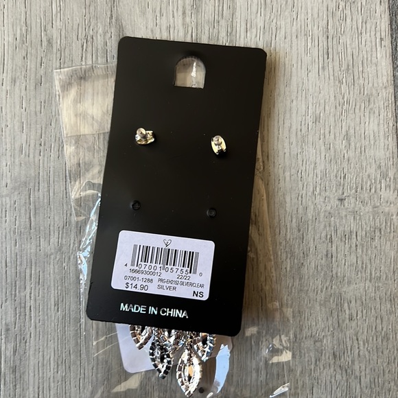 Windsor elegant earrings - Picture 3 of 3